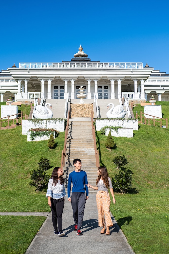 Art of Living Retreat Center