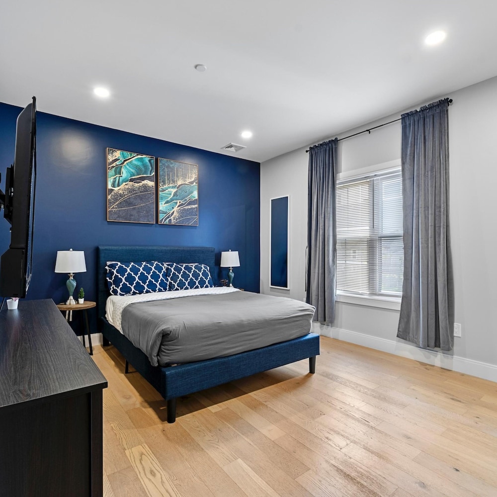Boston Vacations - Luxury 2BD 2BA Near Logan Airport and T Station - Property Image 11