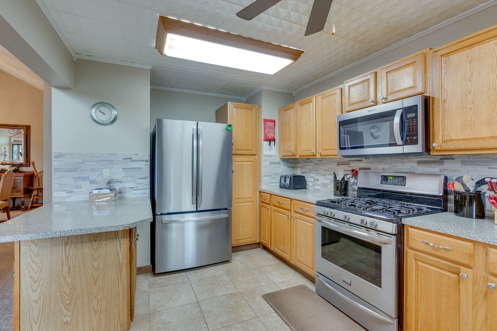 Expansive Angel Fire Home w/ Indoor Hot Tub! view 2
