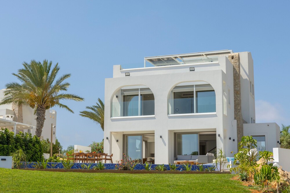 Protaras Beachfront Villla Mimosa