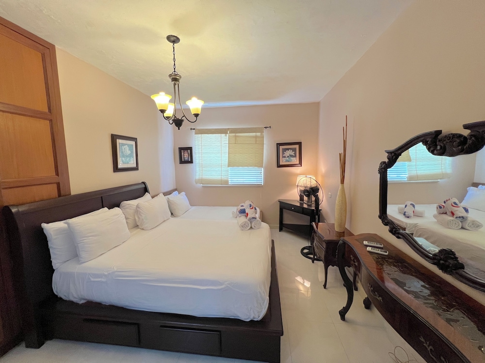 TROPICAL VILLAS playa LOS CORALES