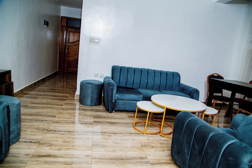 Inviting 8-bed House in Kigali Near rbd