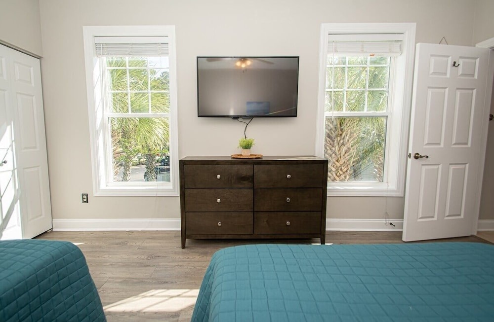 World Tour 100-201a 3 Bedroom Condo