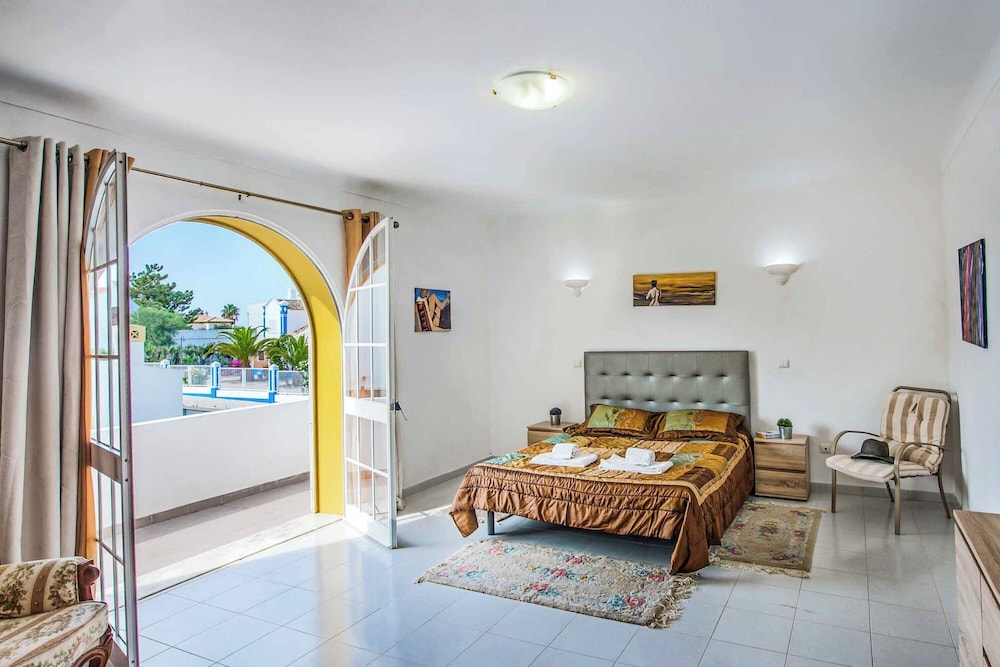 Villa Arines