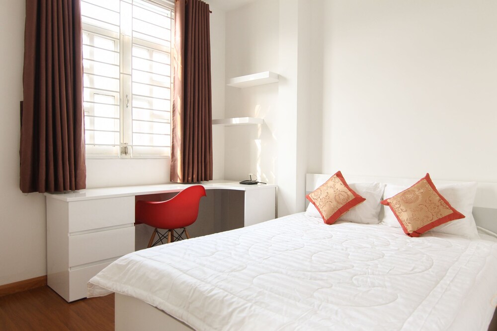 Smiley Apartment 2