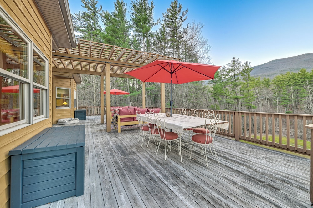Fire Pits, Deck & Views: Catskills Home!