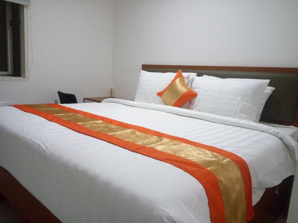 Arawa Traveller's Inn Makassar - Hostel view 5