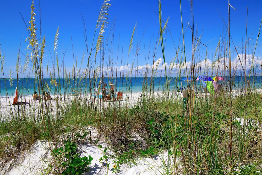Anna Maria Island Blue Bella Bliss - Private Heated Pool