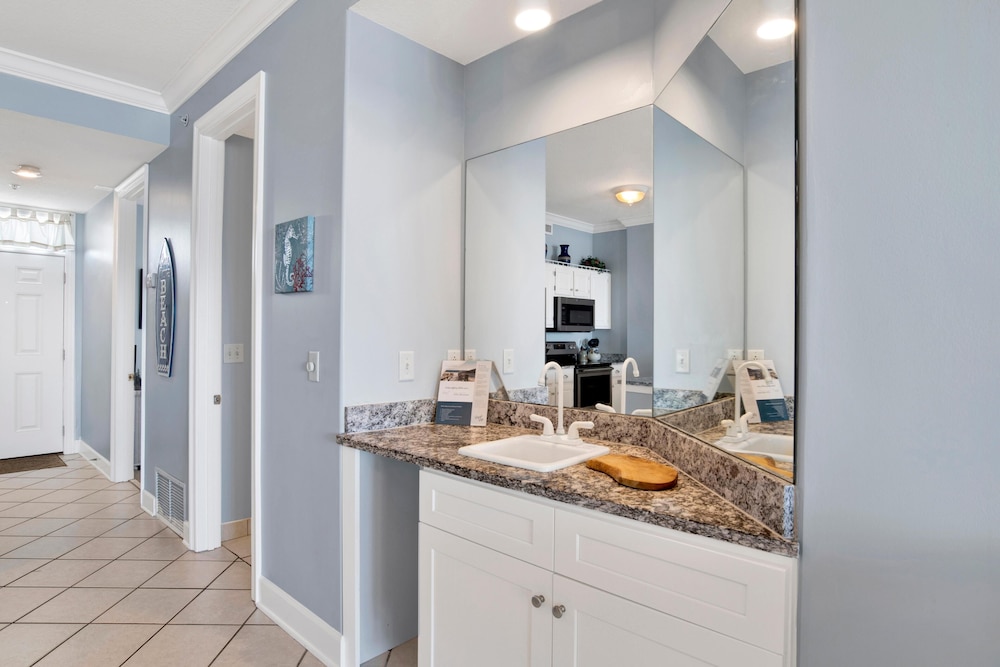 Grand Pointe 602