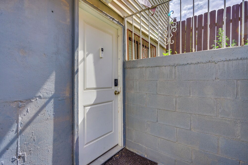12 Mi to Temple Square: Cozy + Convenient Apt!