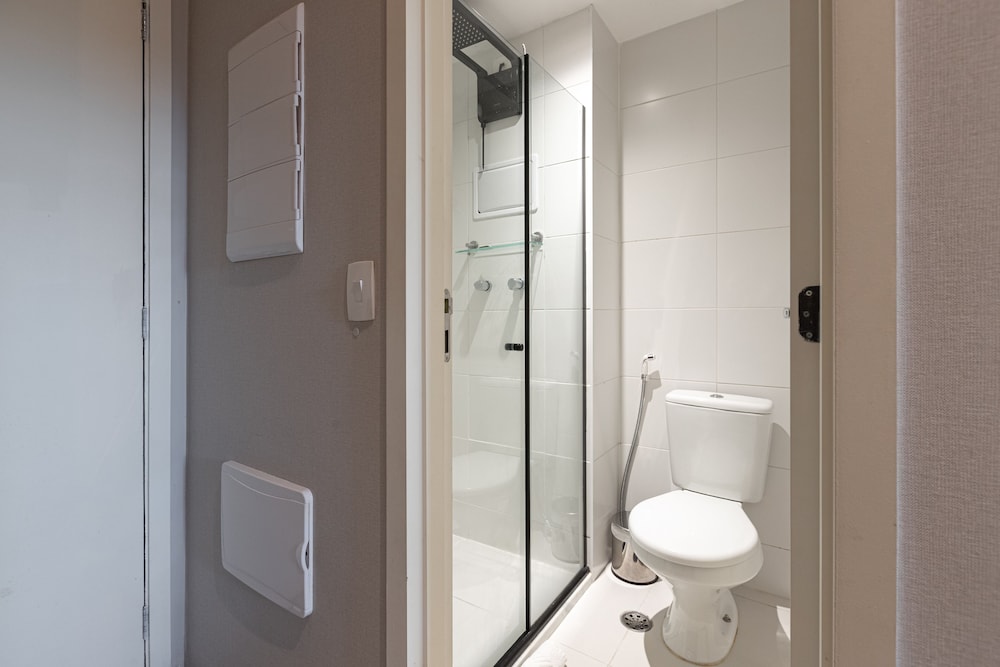 ESD - Studios E-Side By Anora Spaces