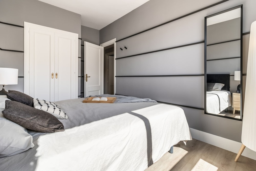 Villa - 2 Bedrooms and 2 Balcony in Castilla