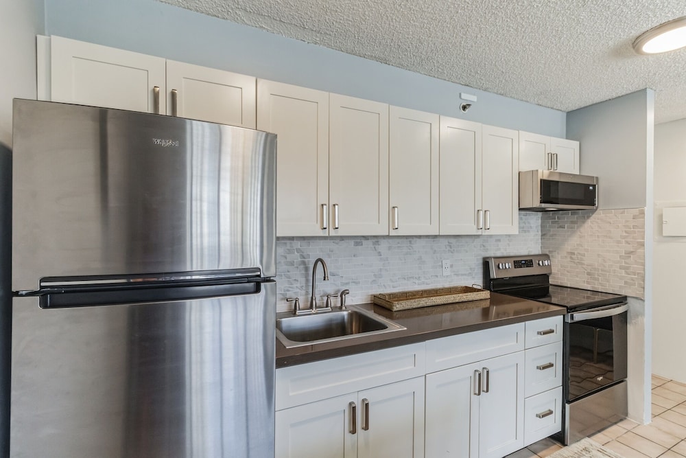 Tower 2 Suite 1208 -QQE by Koko Resort Vacation Rentals