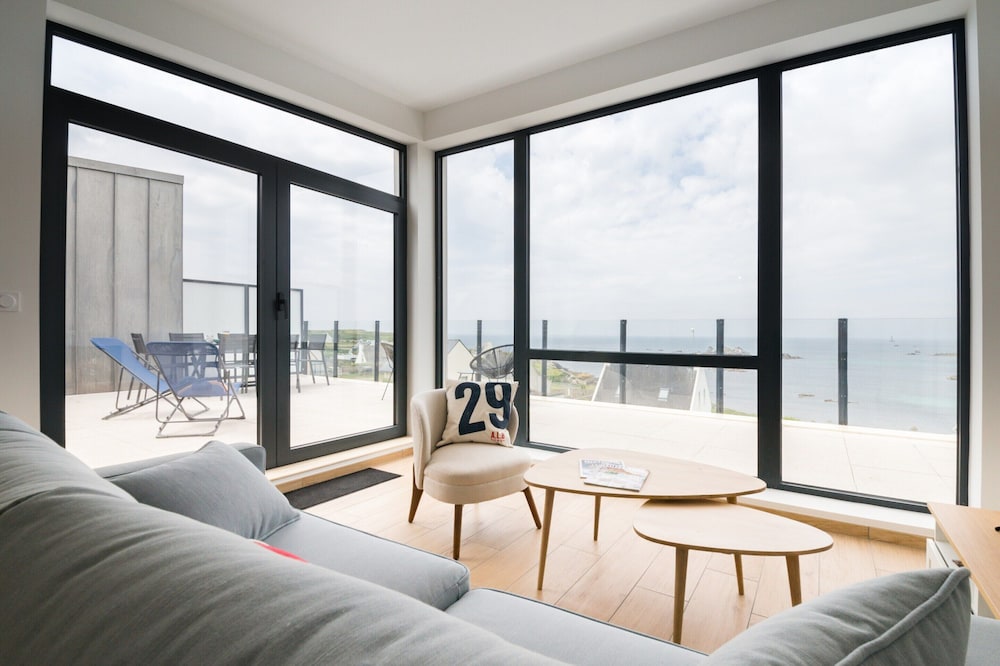 Apartment in Porspoder Near Plage du Bourg
