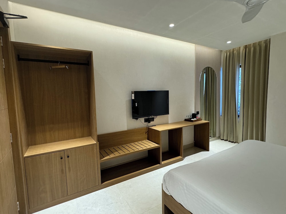 Aura Gold Resort