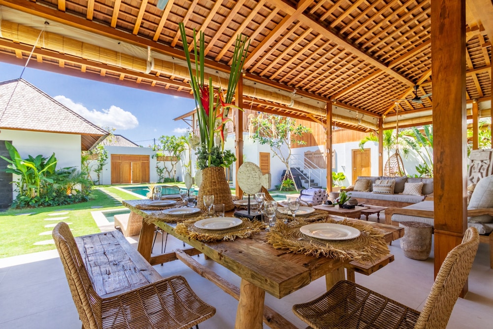 Villa Namu by Alfred in Bali - Family 5 BD Dream in Seminyak Oberoi Beach