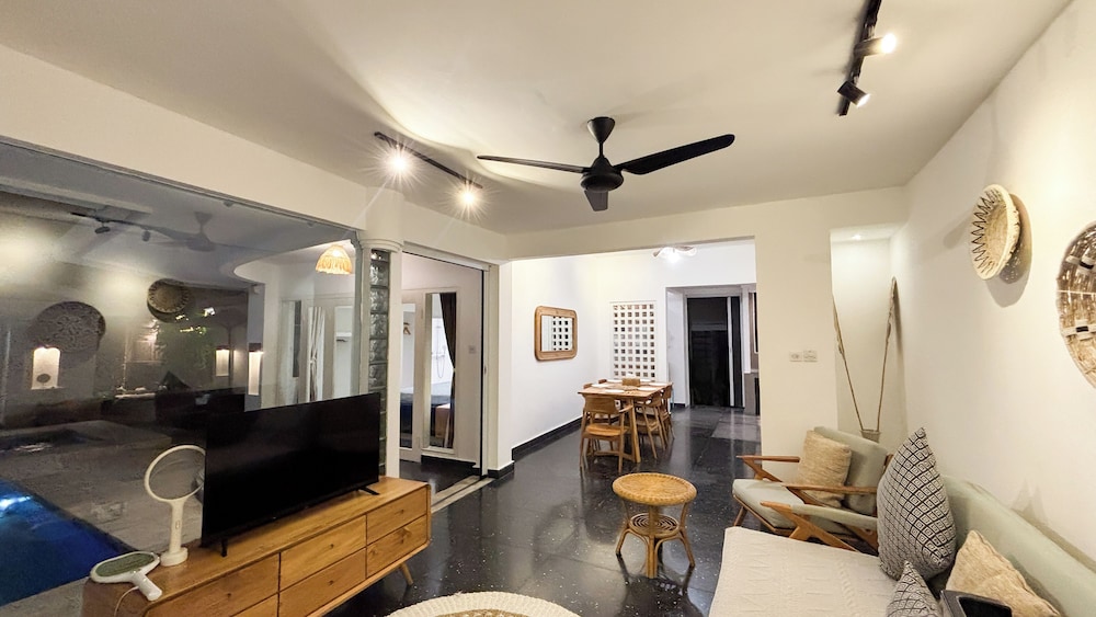LaLeBay Seminyak