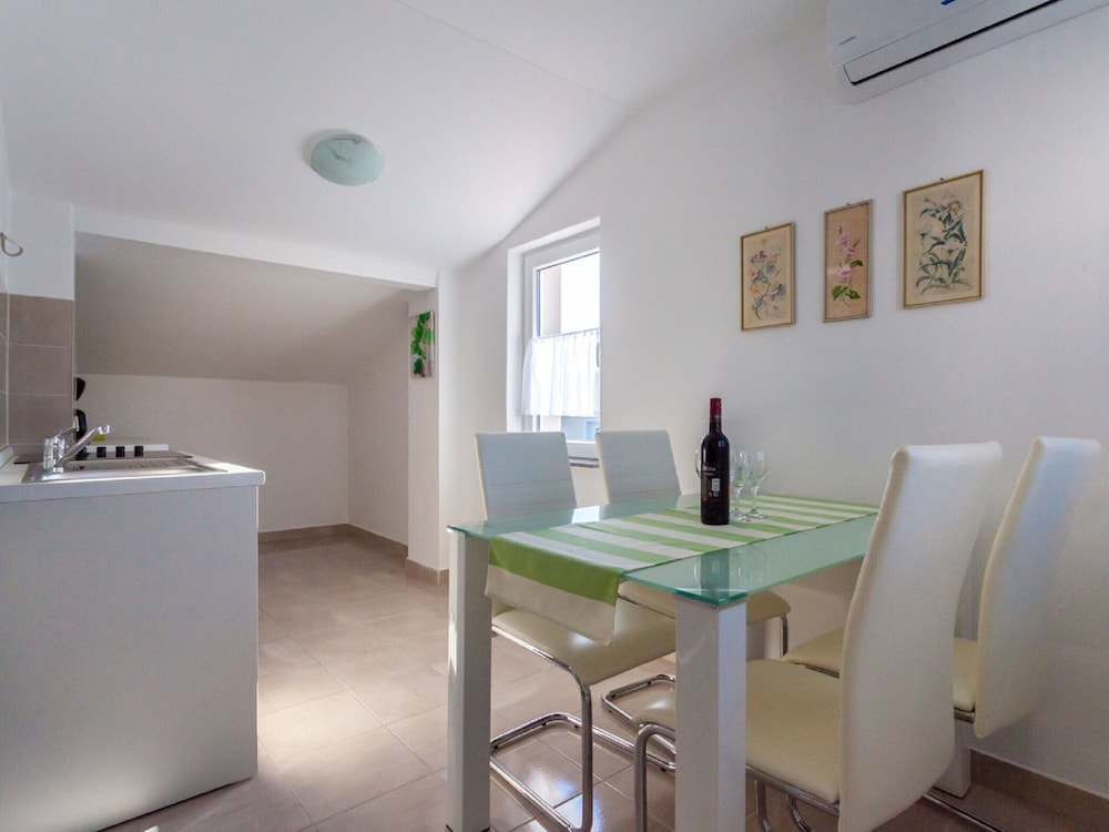 Apartment in Sveti Vid Near the Adriatic view 5
