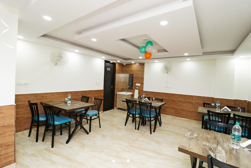 Hotel Shivaka Inn Delhi Airport