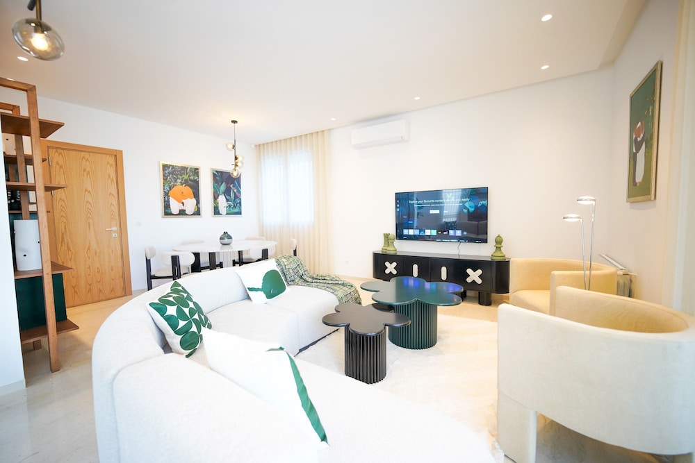 Villa Apollon Seaside and Luxurious