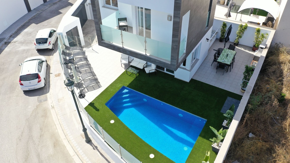 1062 Villa Picasso view 3
