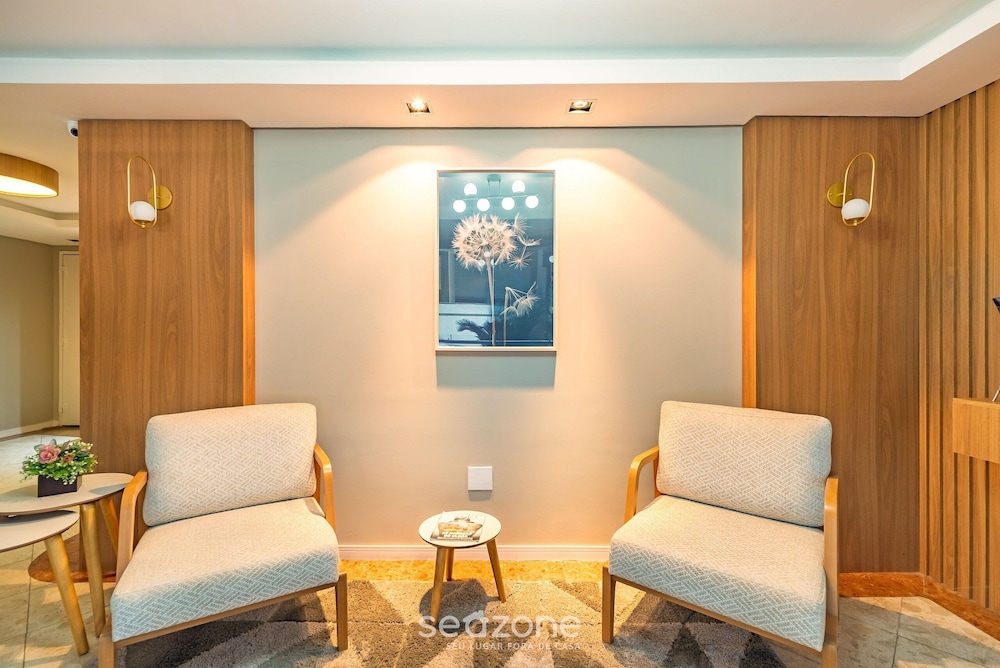 3BR Apt w/ BBQ 80m From Beach Erv0101