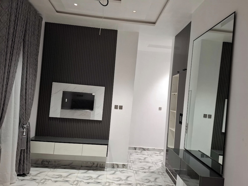 DEOSEA APARTMENTS