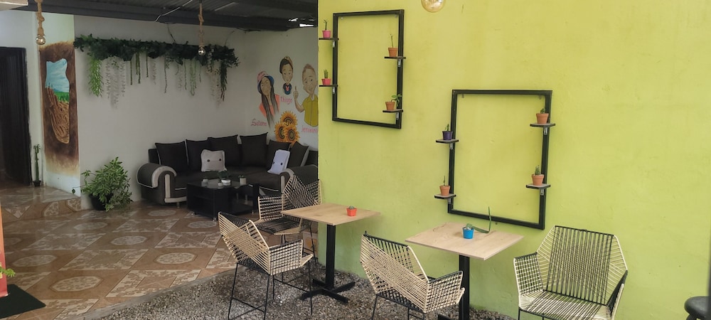 HOSTAL VILLA DEL RIO LAS BRISAS
