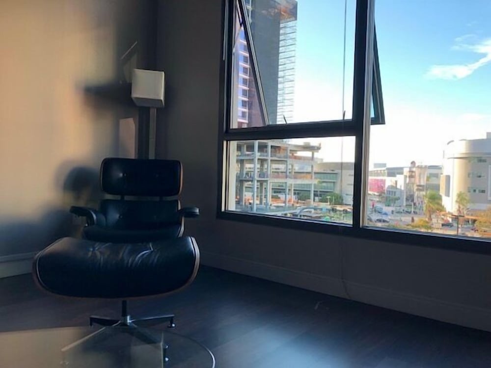 New Lyfe Finest Luxury Apartment