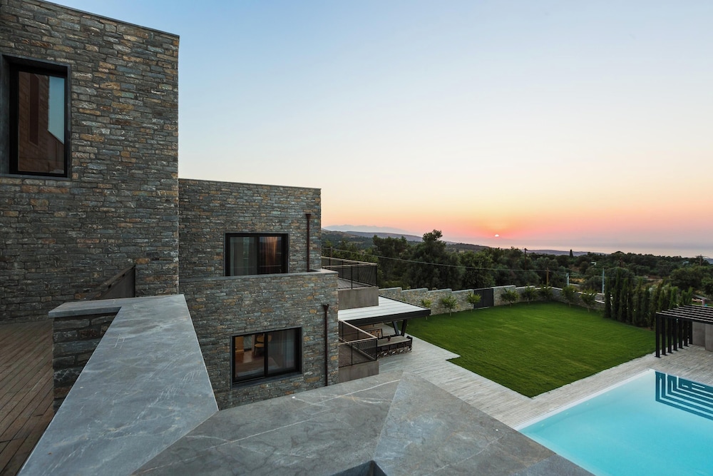 Litinus Regia Crete