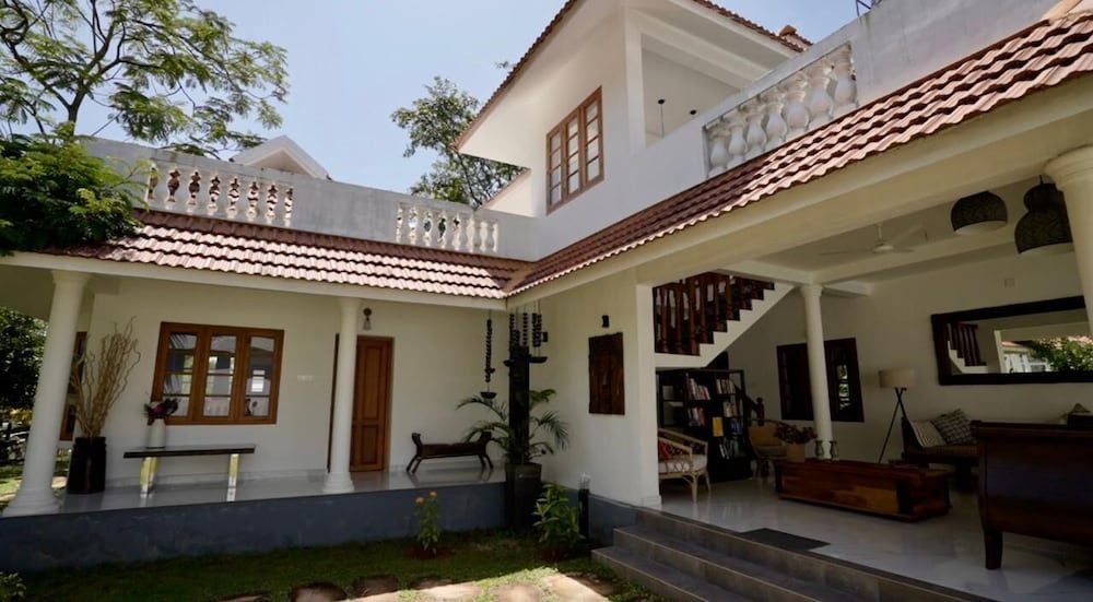 Palliath House-Heritage Villa Beachside