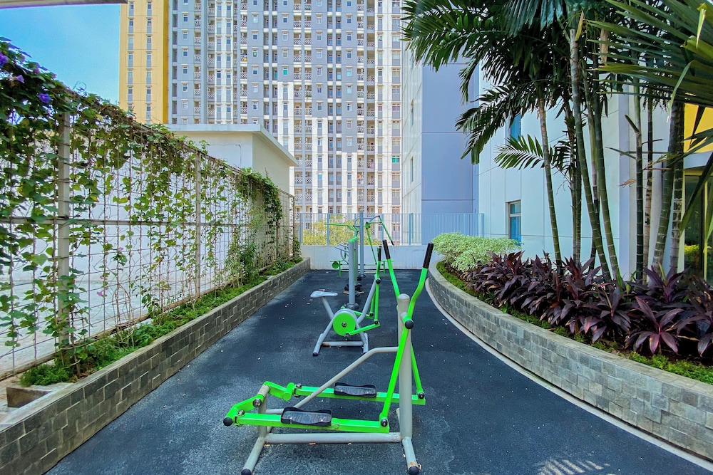 Comfy and Restful Studio at Springlake Summarecon Bekasi Apartment