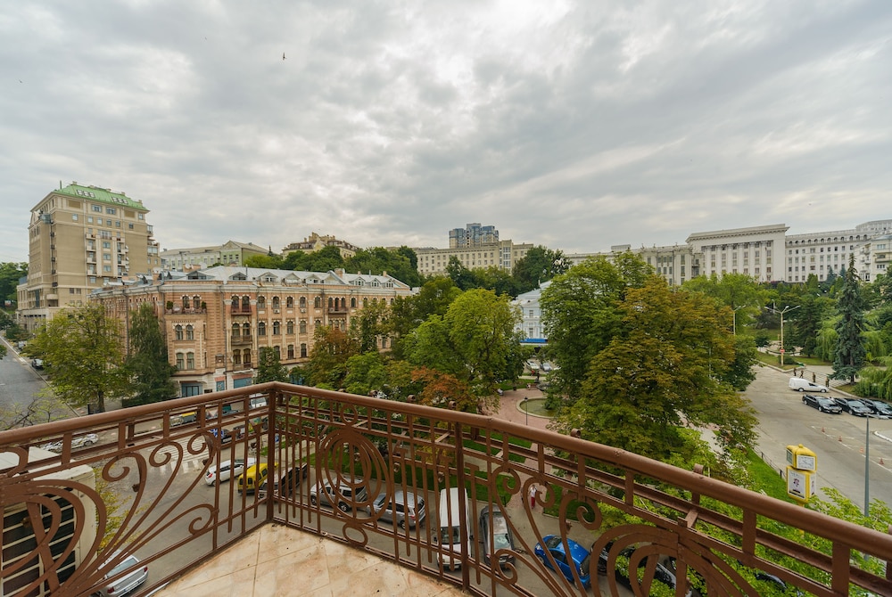 Kiev Accommodation Hotel Service