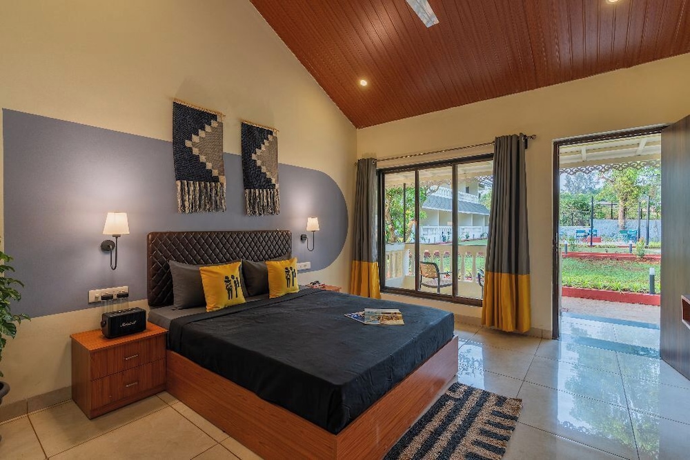The Hosteller Lonavala City Centre