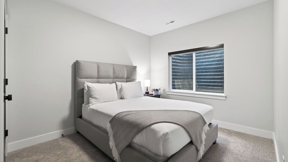 Spacious Park City Home w/ Hot Tub & Game Room Near Skiing & Trails Poppy Peak by Avantstay