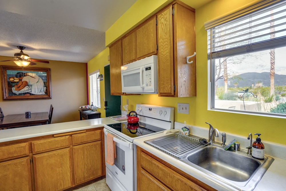 Borrego Springs Vacation Rental: Patio Gas Grill - Property Image 23