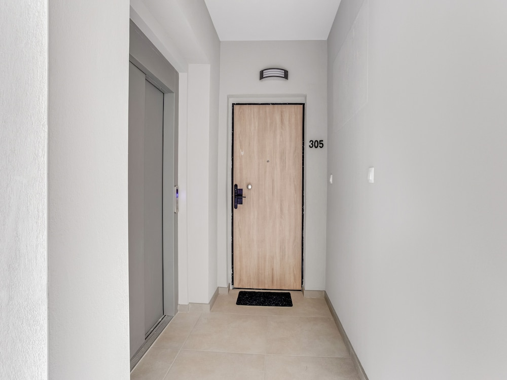 Sanders Old Port - Cute 1-bdr. Apt. w/ Balcony