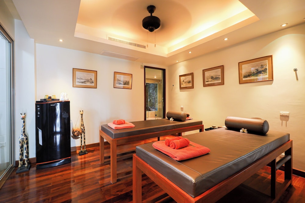 Katamanda seaview villa Kinnaree near Kata beach