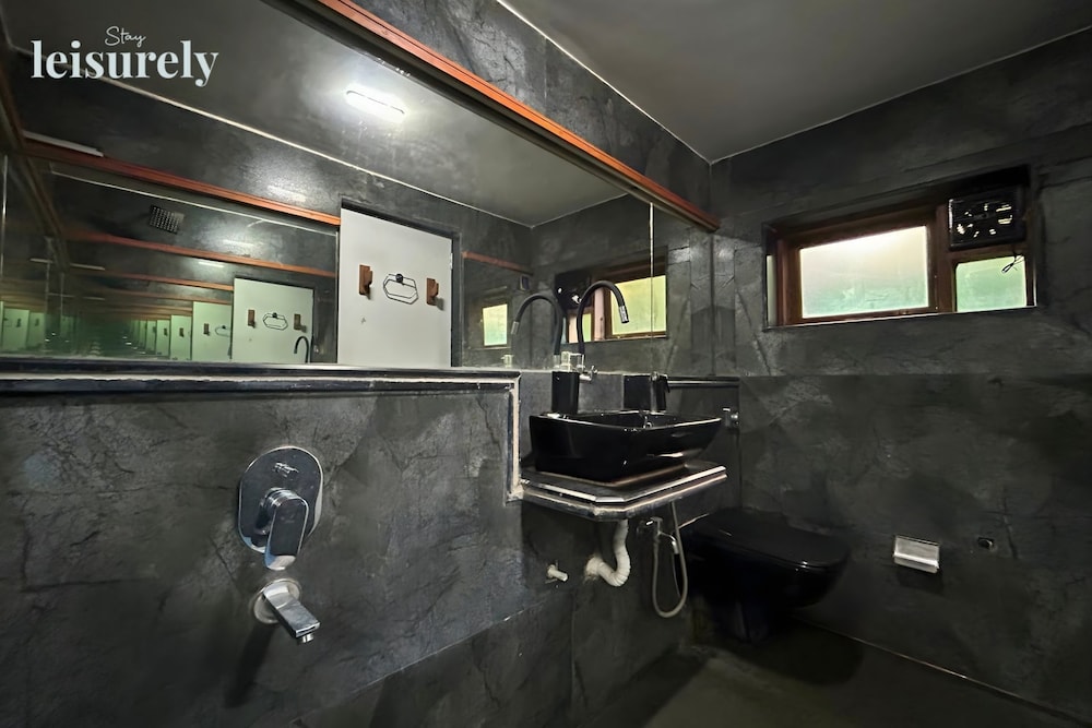 Stay Leisurely Blue Leaf 3BHK Alibaug