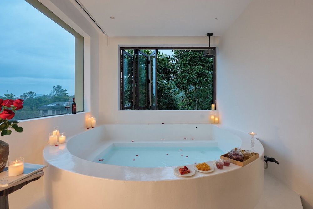Miyue Shenzhen Tianlu Secret Wild Wizard Holiday Hotel