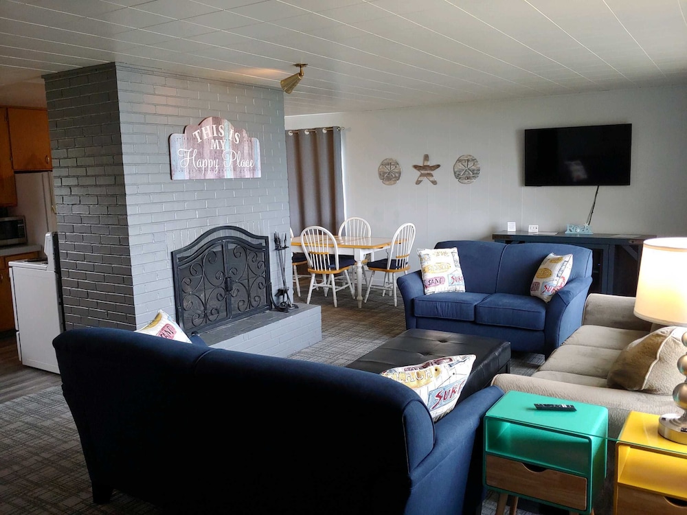 On the Beachfront Vacation Rentals