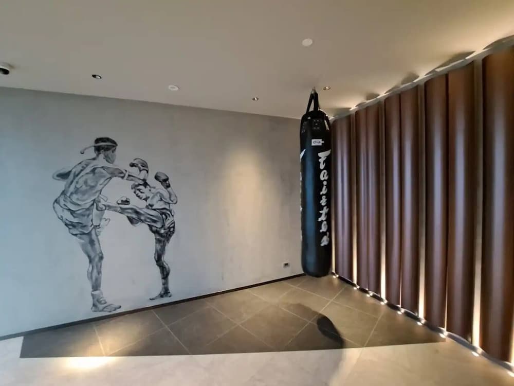 Elegant Room With Roof Top Pool - Best In Pattaya
