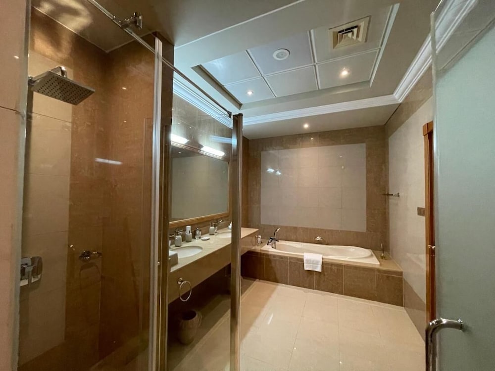 Private Suites Al Hamra Palace at Golf sea Resort