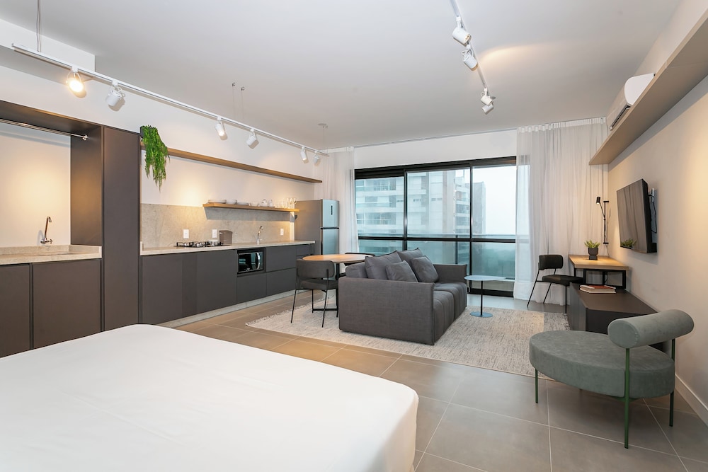 Studios Tower by Viva - Prédio com piscina e estacionamento no centro de Floripa