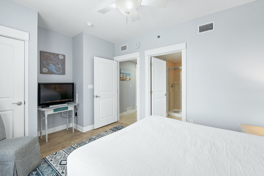 Grand Panama Beach Resort by Panhandle Getaways