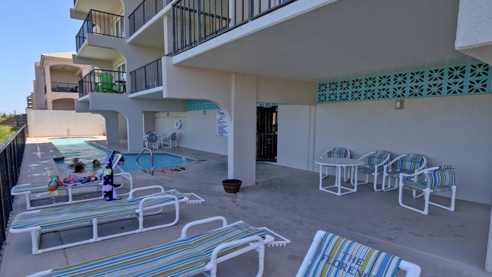 Florence I 305 Minium 1 Bedroom Condo by RedAwning
