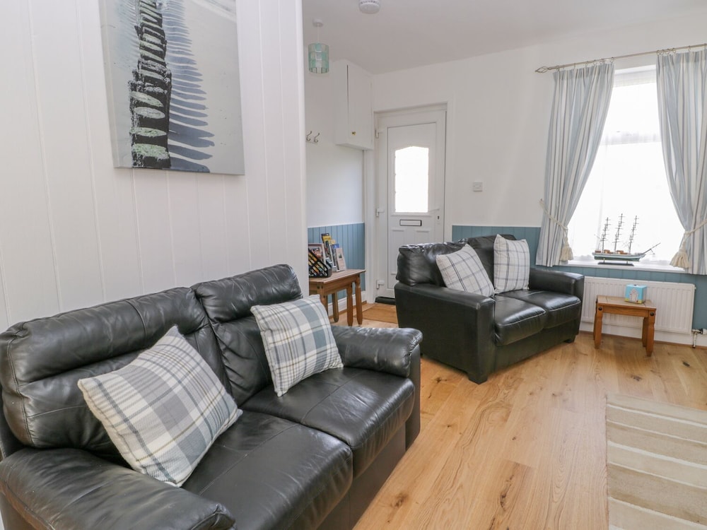 Sea Breakers Cottage view 4