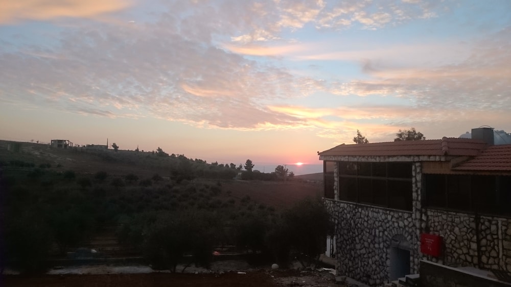Town of Nebo Hotel