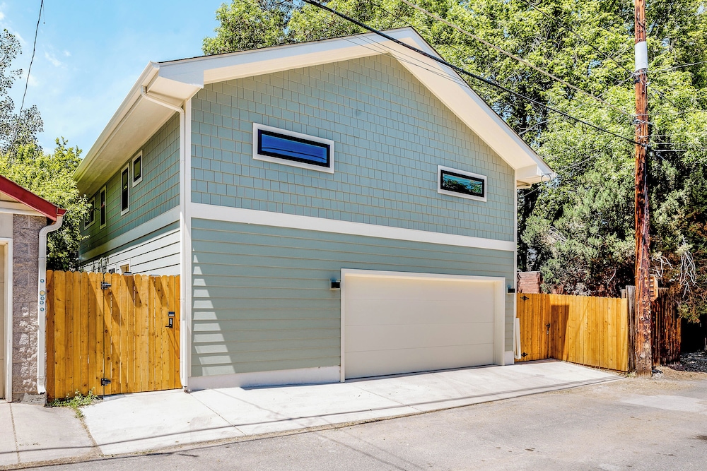 < 1 Block to City Park: New-build Apt in Denver!