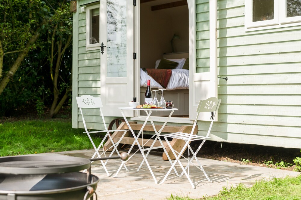 Great Ashley Farm B&B and Shepherds Huts view 5